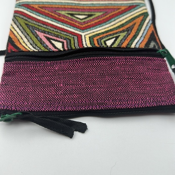 Multicolor Geometric Pattern Crossbody Bag - Picture 9 of 9